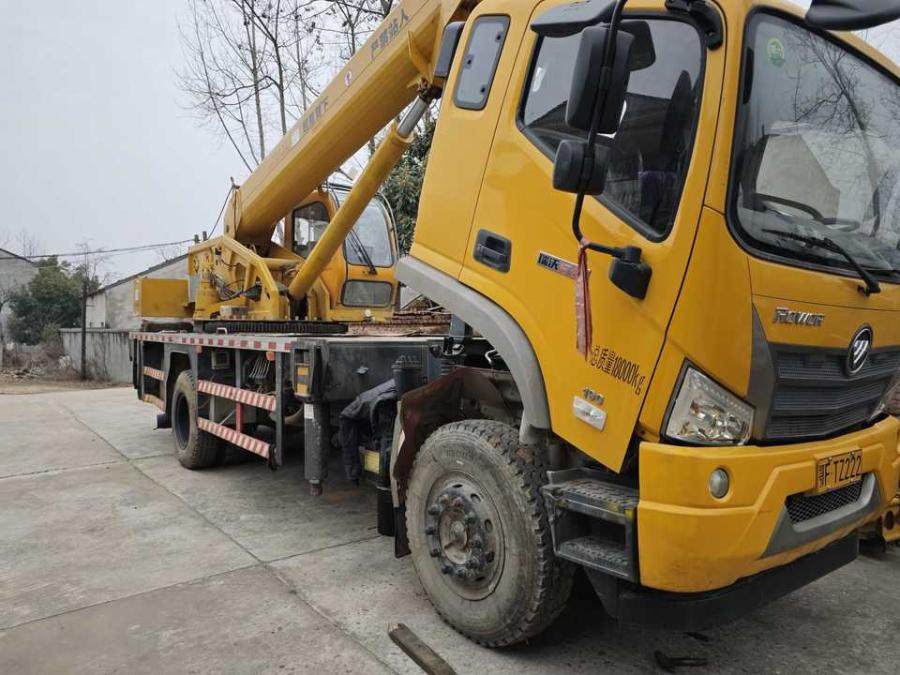 1月26日襄阳车牌号为鄂FTZ222的福田牌重型非载货专项作业车网络拍卖公告