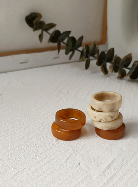 白色食指戒树脂渐变色幻彩戒指