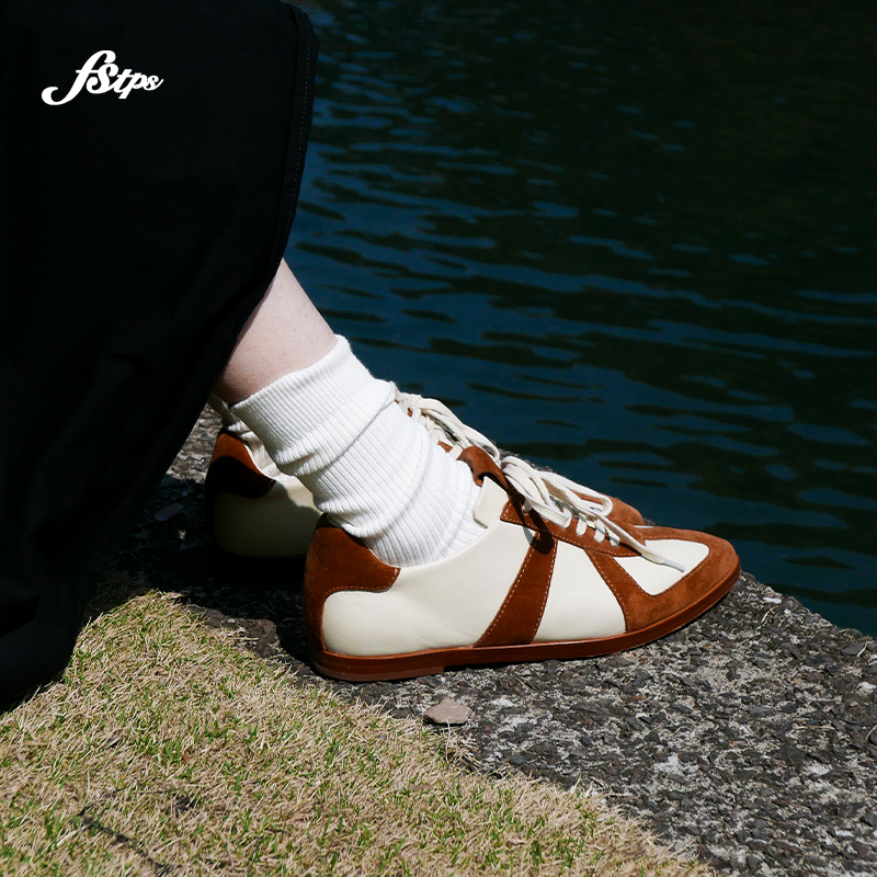 白色袜子女中筒袜纯棉袜子配裙子