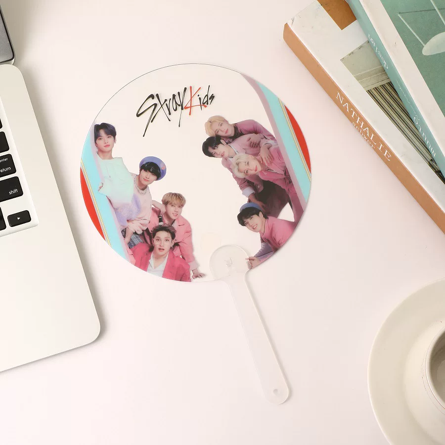 StrayKids Twice T*T NT ATeez поддерживает ту же модель вокруг PVC прозрачный вентилятор
