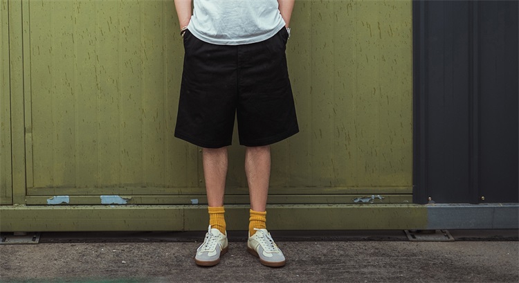 高腰斜纹布复古休闲短裤