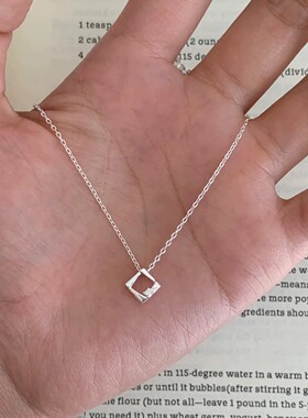 几何方框吊坠小众设计感项链女简约气质百搭叠戴锁骨链ins风颈链