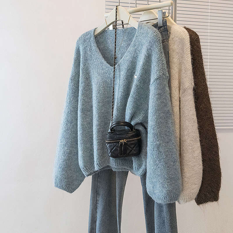 实拍大码女装秋冬新款韩系氛围慵懒v领毛衣针织衫宽松软糯套上衣,女装/女士精品,大码内搭,淘宝优惠券,粉丝福利购,淘宝优惠卷