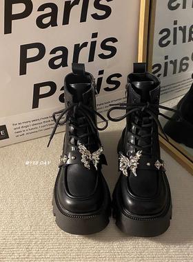 YesDay辣妹小众设计感金属蝴蝶马丁靴女秋季新款复古百搭厚底短靴