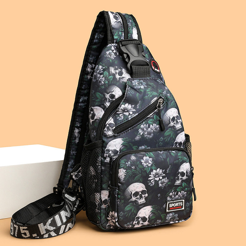 骷髅印花休闲胸袋双背带耳机插孔可调肩带的日常通勤和工作旅行袋