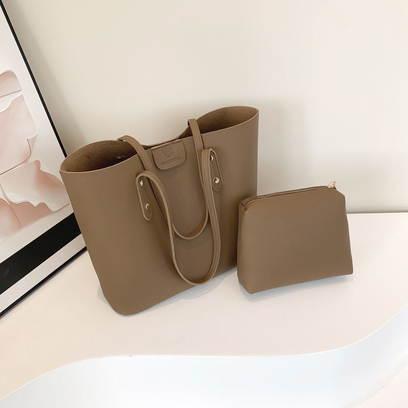 高级感通勤大容量百搭单肩腋下包