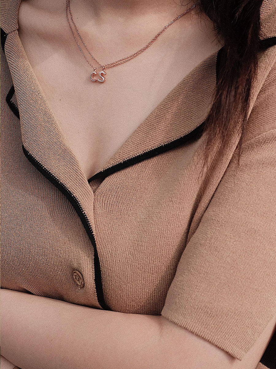 산스우드|  다이아몬드 안에 당신과 내 이름을 숨기기 위한 여성용 심플하고 다용도의 문자 목걸이