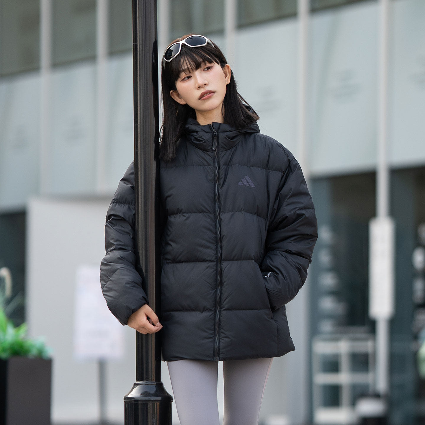 阿迪达斯男女情侣同款羽绒服