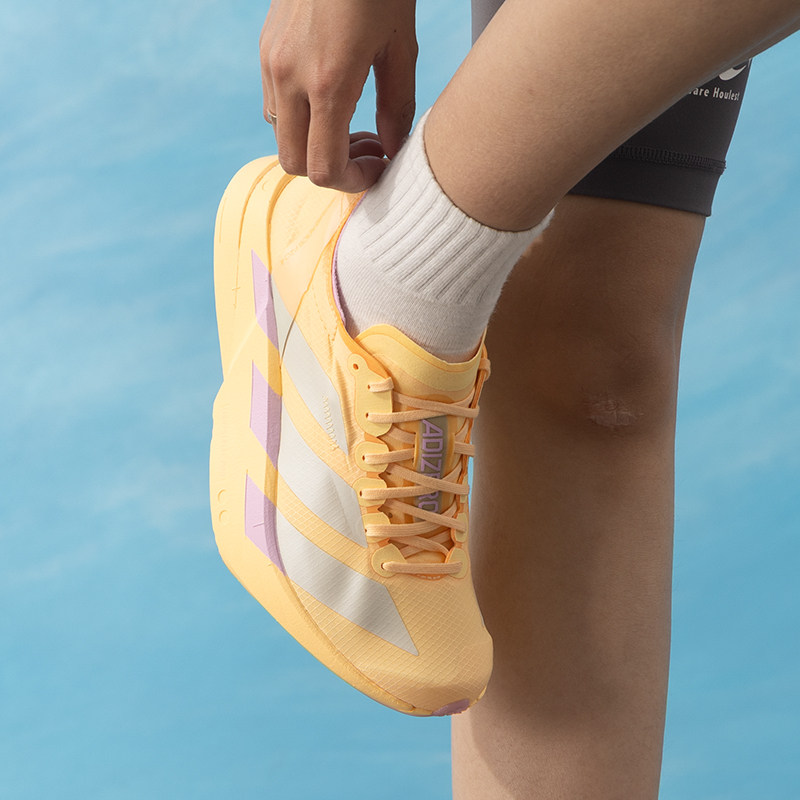 阿迪达斯官方正品跑步鞋女鞋2026新款夏季碳注金橘色运动鞋跑步鞋