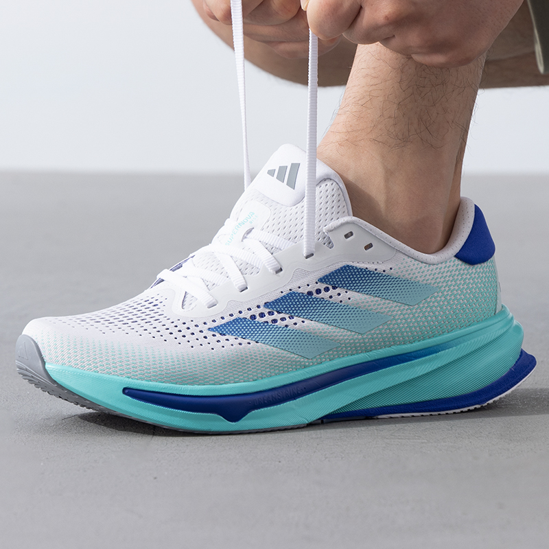 阿迪达斯男鞋女鞋SUPERNOVARISEM男款缓震透气跑步鞋运动鞋ID3599