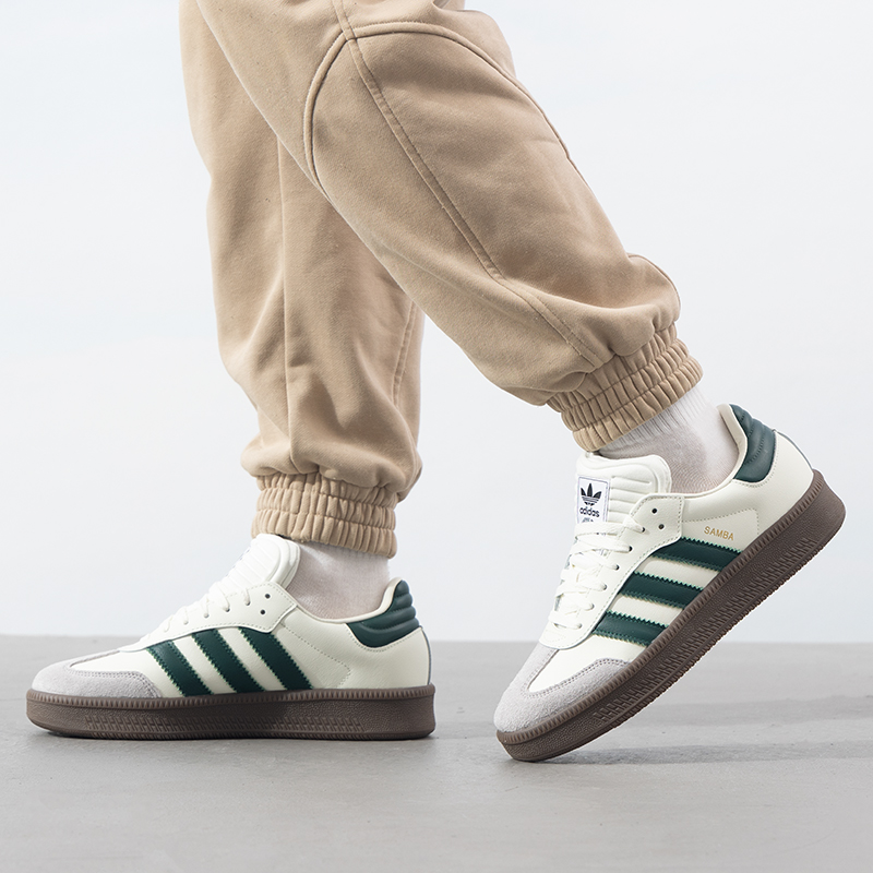 阿迪达斯三叶草复古情侣运动鞋学生轻便低帮板鞋男女同款鞋ID0559