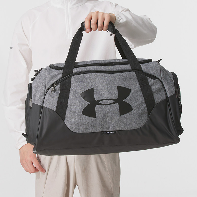 UA安德玛单肩包男包女包运动训练大容量旅行行李包健身包1300213,运动包/户外包/配件,挎包/拎包/休闲包,淘宝优惠券,粉丝福利购,淘宝优惠卷