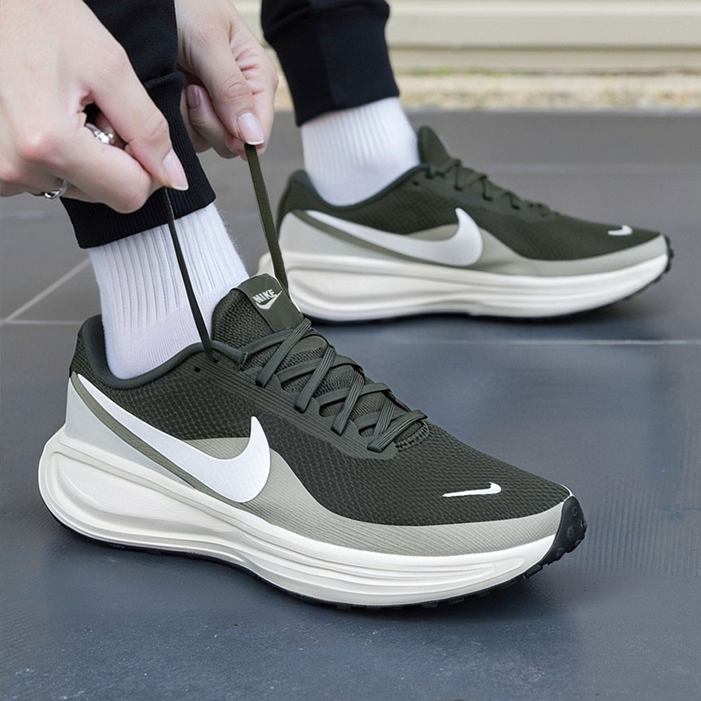 Nike耐克男鞋2026春季新款正品缓震运动鞋训练鞋休闲跑步鞋HJ9198