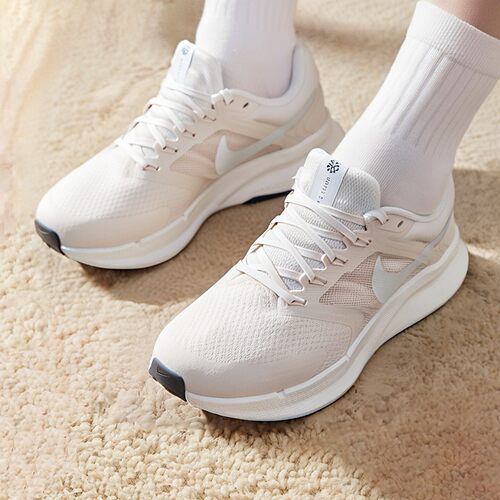 NIKE耐克运动鞋女款SWIFT3跑步鞋