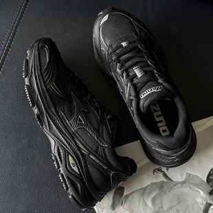 缓震人生跑鞋 10黑武士训练运动鞋 D1GH2525 Mizuno美津浓男女鞋