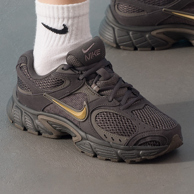 耐克女鞋25冬季新款NIKE V5 RNR运动鞋老爹鞋跑步鞋休闲鞋II6294