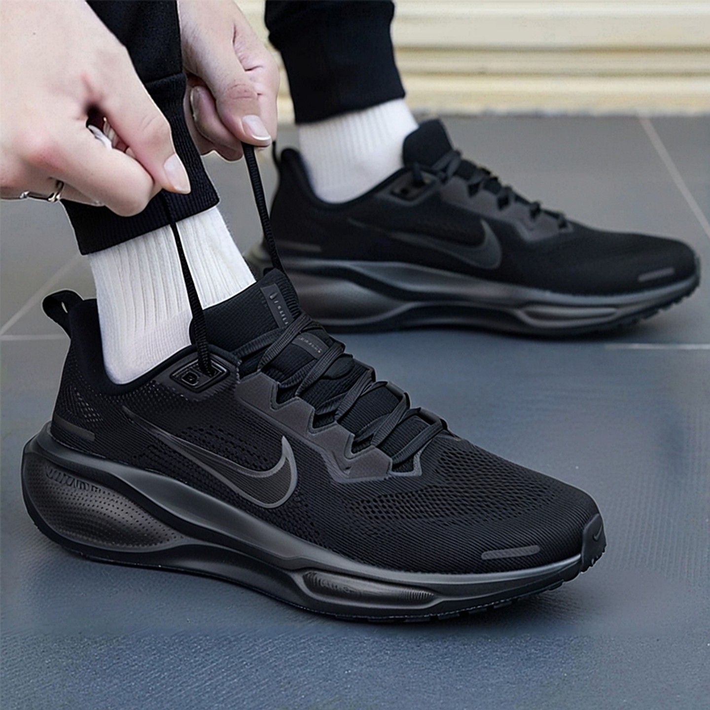 耐克NIKE男鞋2026新款轻便黑武士运动鞋AIRZOOM减震跑步鞋FD2722