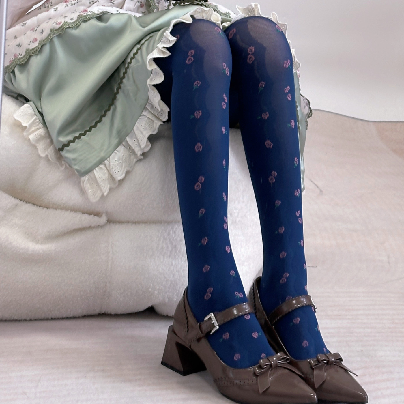 法式田园风织花天鹅绒连裤袜浪漫下午茶湖蓝色刺绣提花外穿打底袜