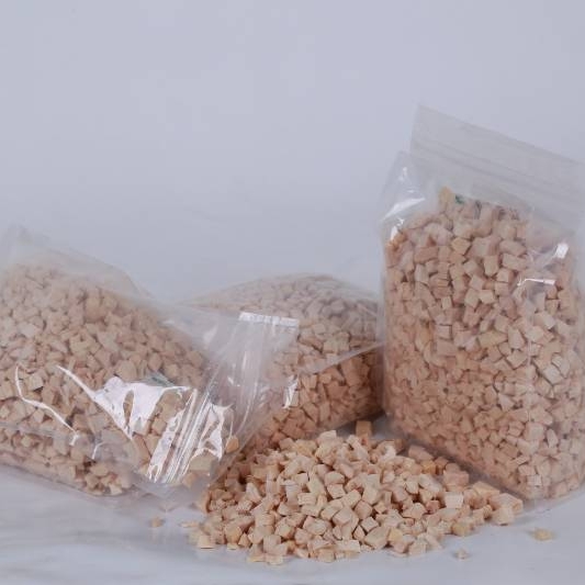 鸡肉粒猫零食宠物冻干幼猫咪猫粮拌粮增肥发腮鸡肉蓝莓奶酪