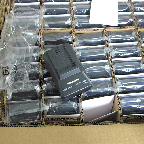 原装松下AG-HPX260MC HPX173MC   DVX200 DVC180B 机座充电器