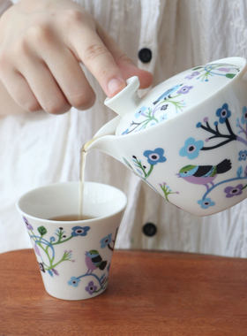 日本东烧蝶舞花间一壶二杯茶器
