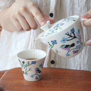 日本东烧蝶舞花间一壶二杯茶器