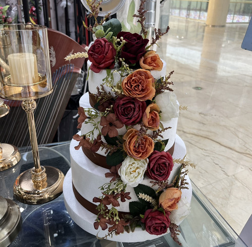 油画手捧花复古婚纱摄影道具浪漫餐桌婚礼蛋糕模型拍摄欧式摆件