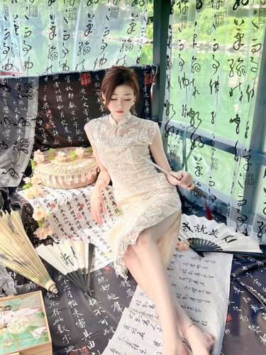 佰通古装风外景书香旗袍摄影道具