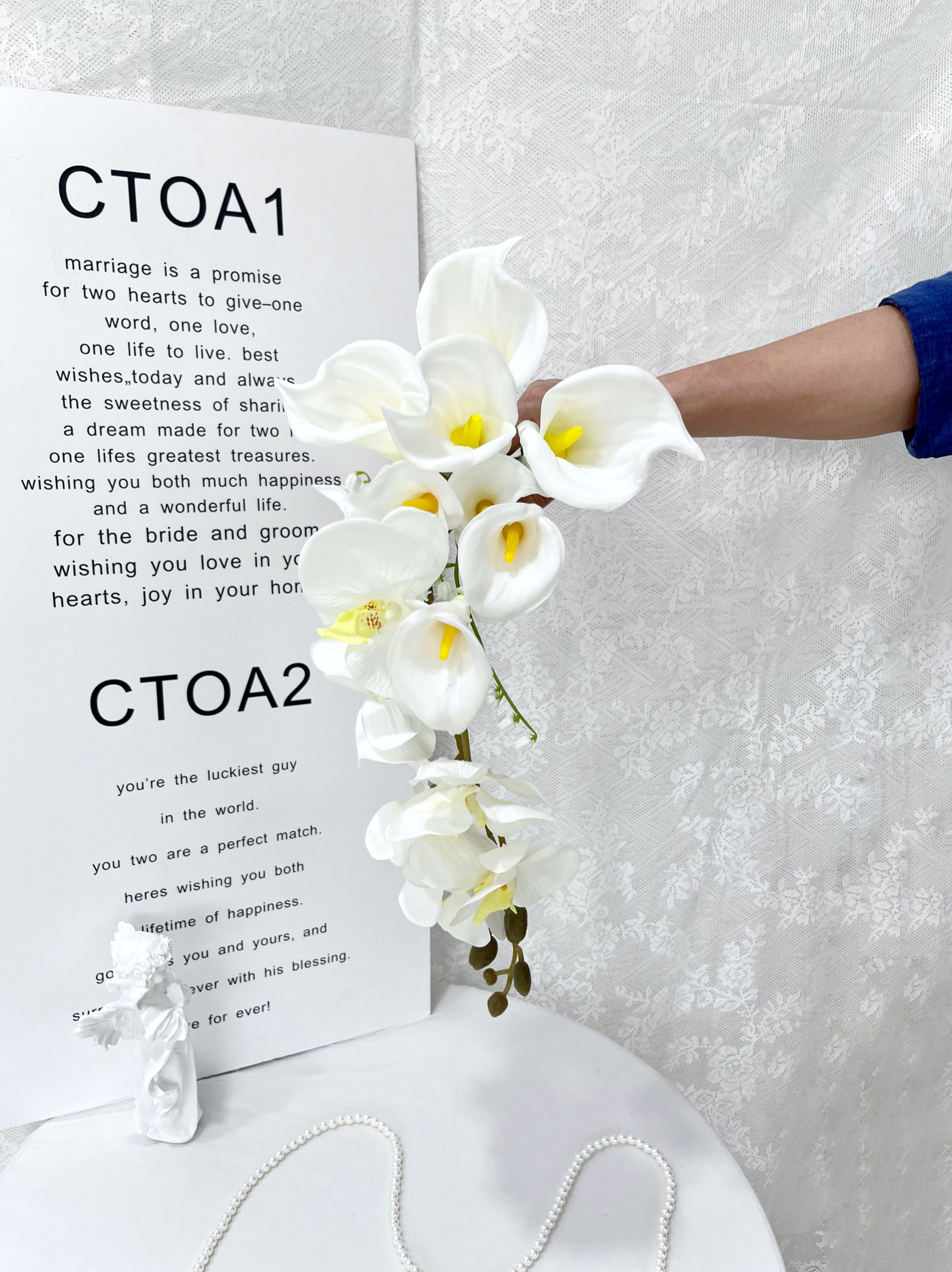 高档新娘手捧花韩式婚礼蝴蝶兰瀑布影楼婚纱拍照假花领证登记花束