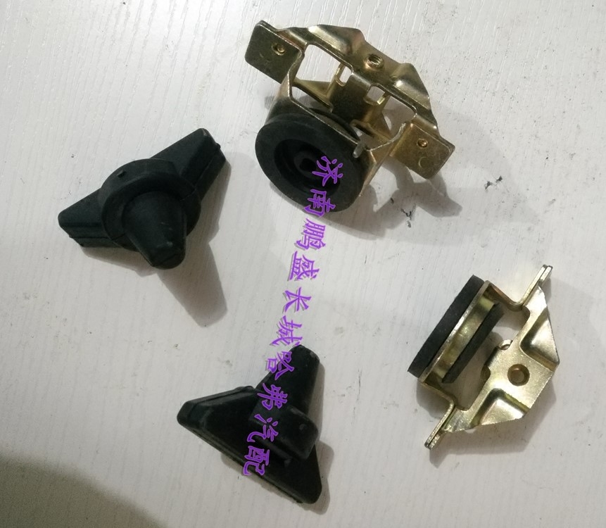 适用长城炫丽酷熊C30C20哈弗M2M4H6H2M6冷凝器胶垫缓冲垫胶墩支架