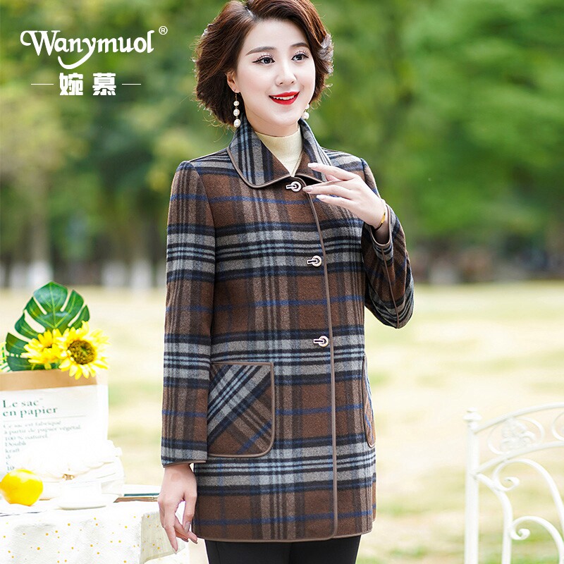 胖妈妈羊毛呢外套中长款秋冬加肥加大码高贵中老年女装格子呢大衣