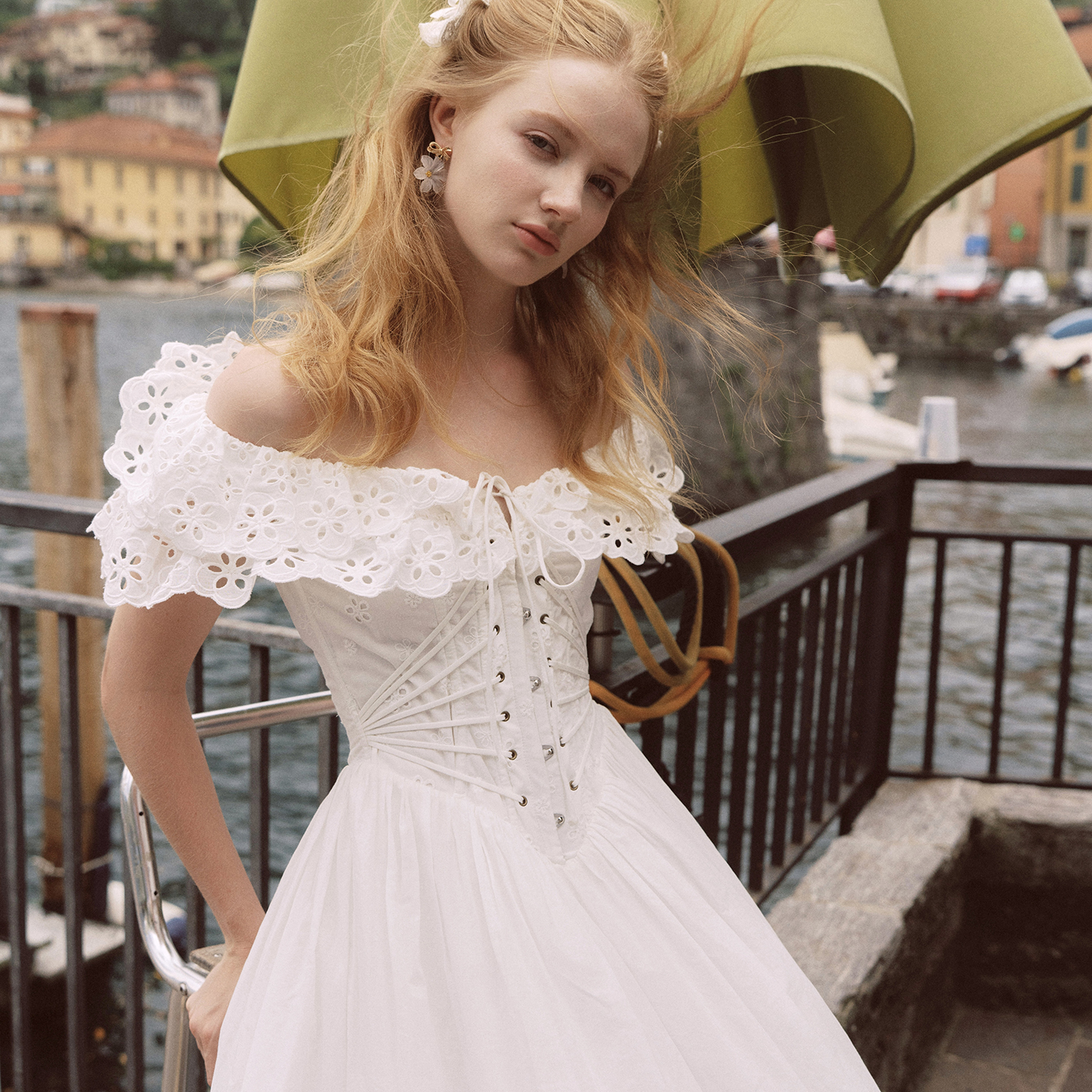 LaceMade 心动见习生 法式设计感鱼骨连衣裙纯白镂空一字肩长裙女