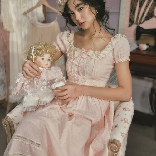 LaceMade 浓汤宝宝 法式甜美粉色公主裙蕾丝拼接方领长款连衣裙女