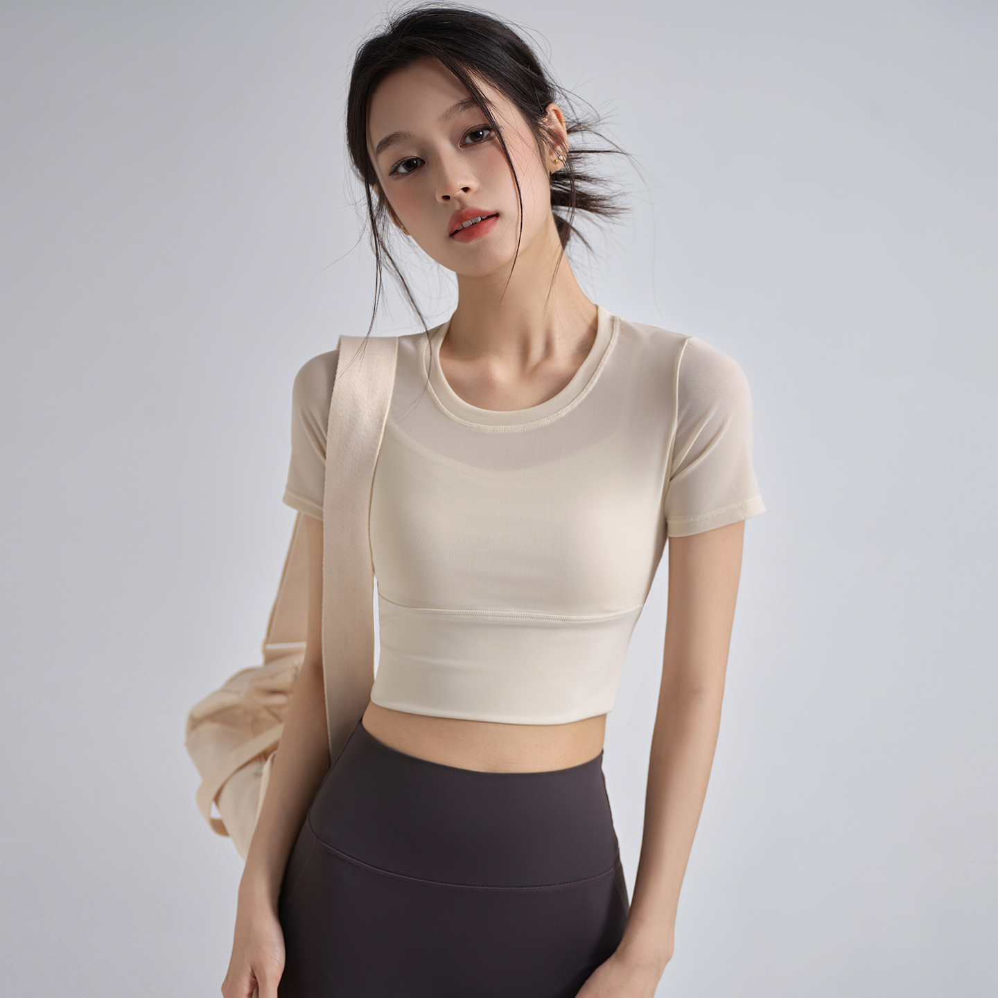 瑜伽服上衣女带胸垫网纱拼接透气专业普拉提训练健身服短袖速干夏