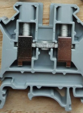 UK 6N 德国菲尼克斯原装螺钉接线端子 3004524 现货 导轨式端子台