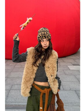 新款今年流行爆款仿羊羔毛马甲女短款皮毛一体欧尼毛毛外套潮