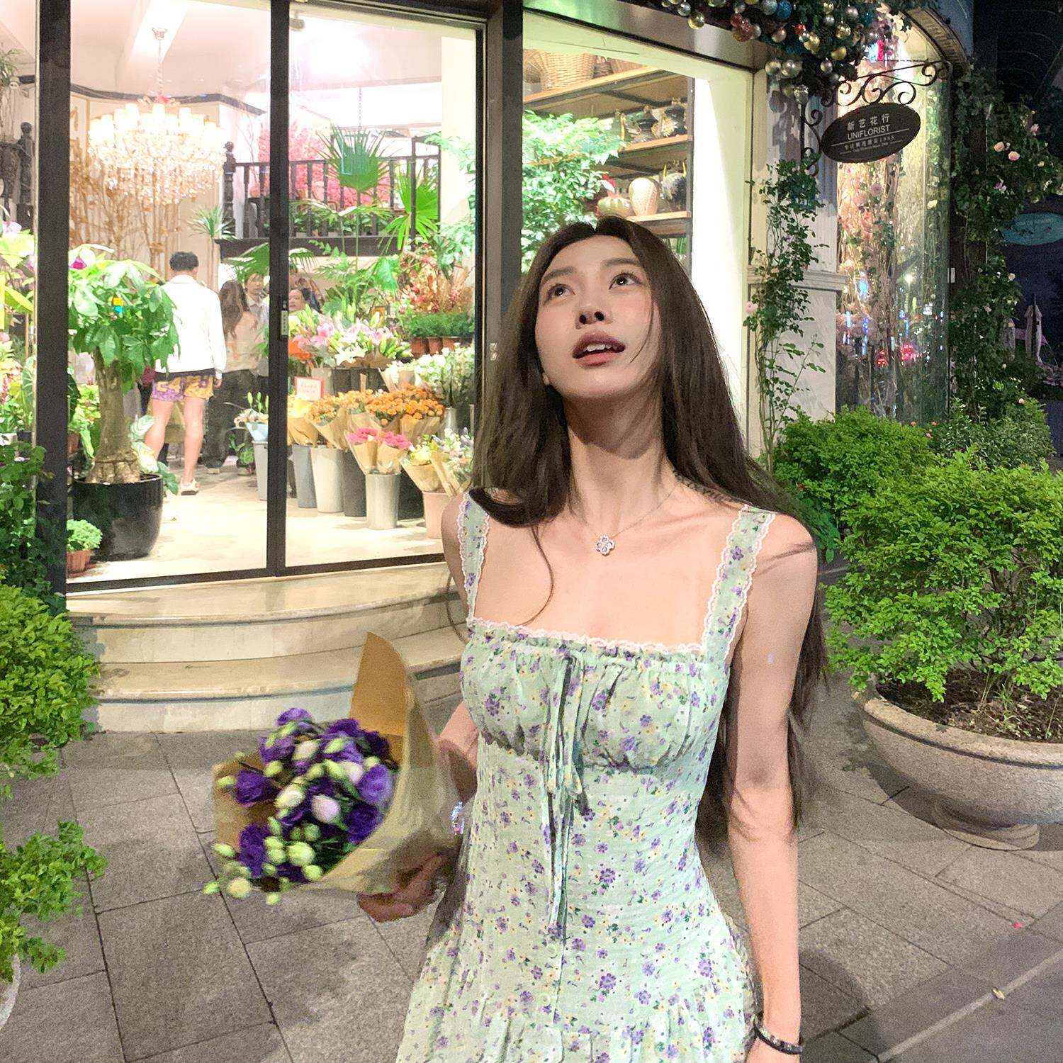 周壹5.7花野序曲法式蕾丝胸口抽绳蕾丝拼接吊带连衣裙 大裙摆