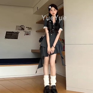 收茶歇法式 甜辣腰公主蛋 225新款 不規(guī)則格0子連衣裙女C4L41893夏季