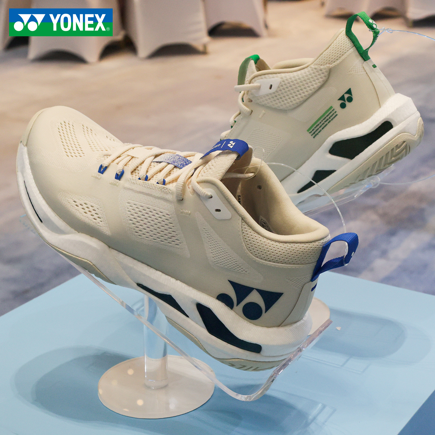 2025新款尤尼克斯运动鞋