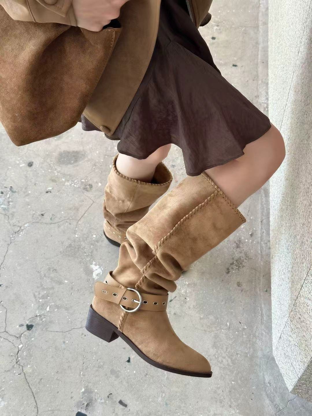 2025新款长筒骑士靴粗跟欧美尖头牛皮西部短靴堆堆靴女中筒靴