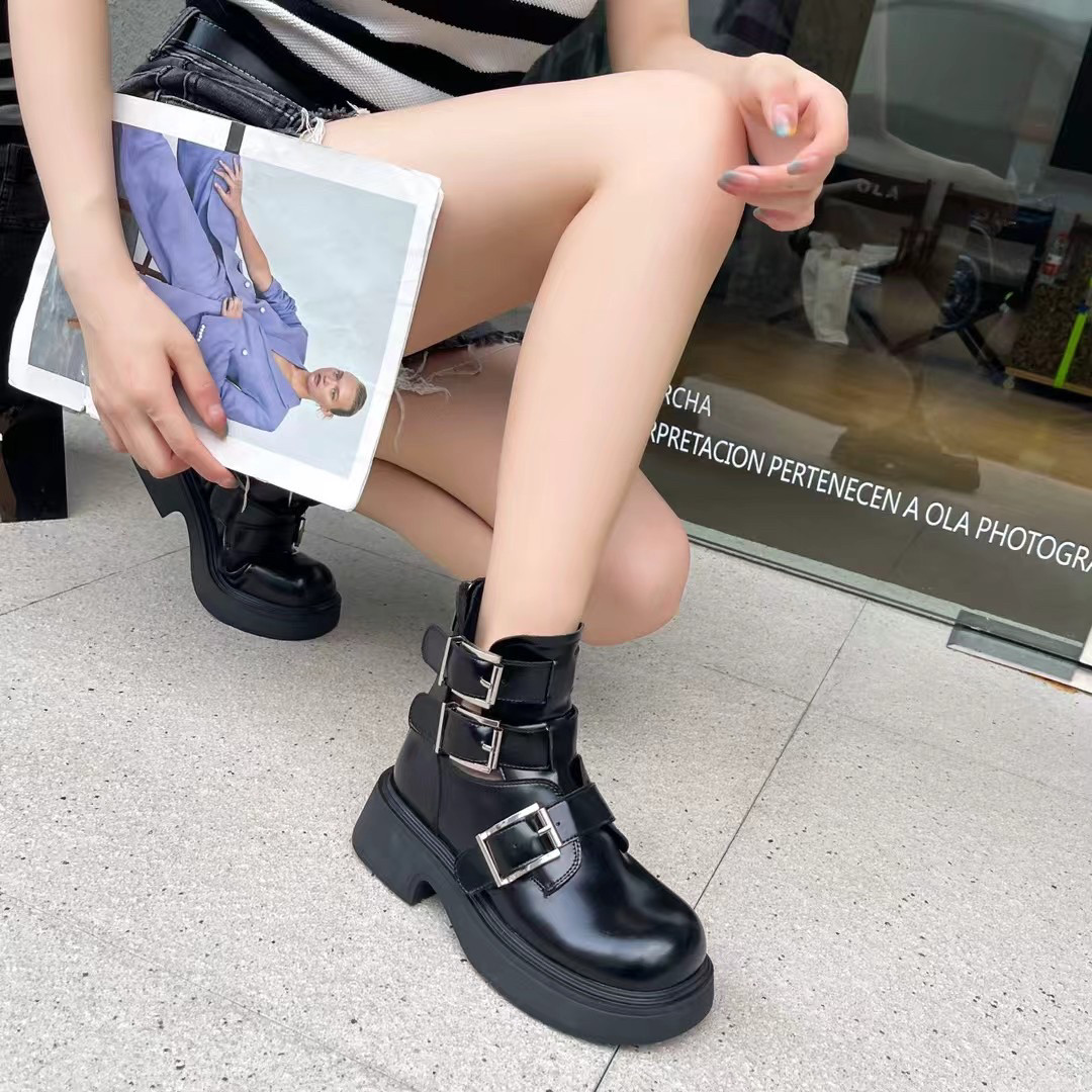 厚底镂空马丁靴女2025春季新马丁靴