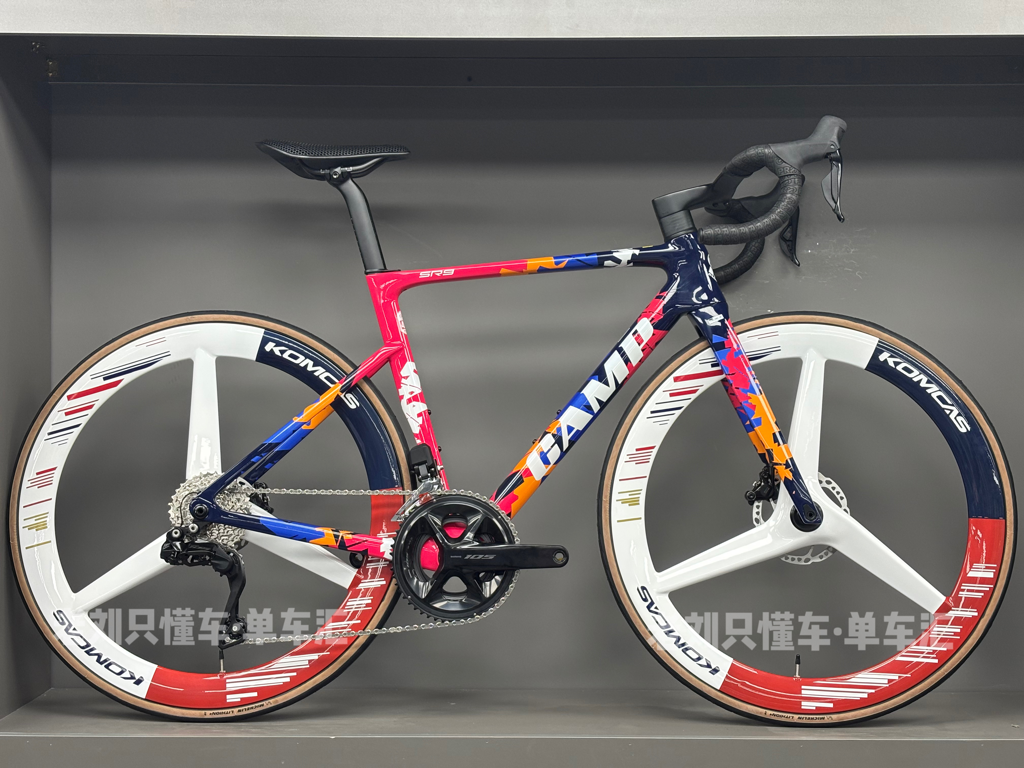 【私人定制】CAMP坎普SR9碳纤维公路车KOMCAS碳轮三刀105电子变速