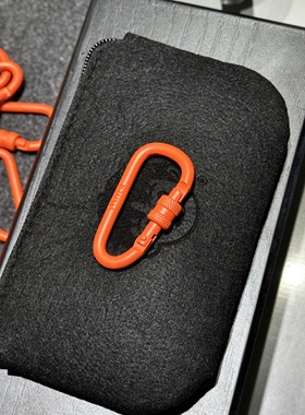 ARMOR MADNESS 橙色钥匙扣小众设计日系风格金属潮牌小挂件包挂饰