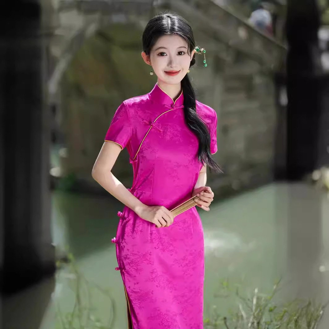 玫红色国风长款改良旗袍2026新款年轻款女新中式复古走秀日常礼服