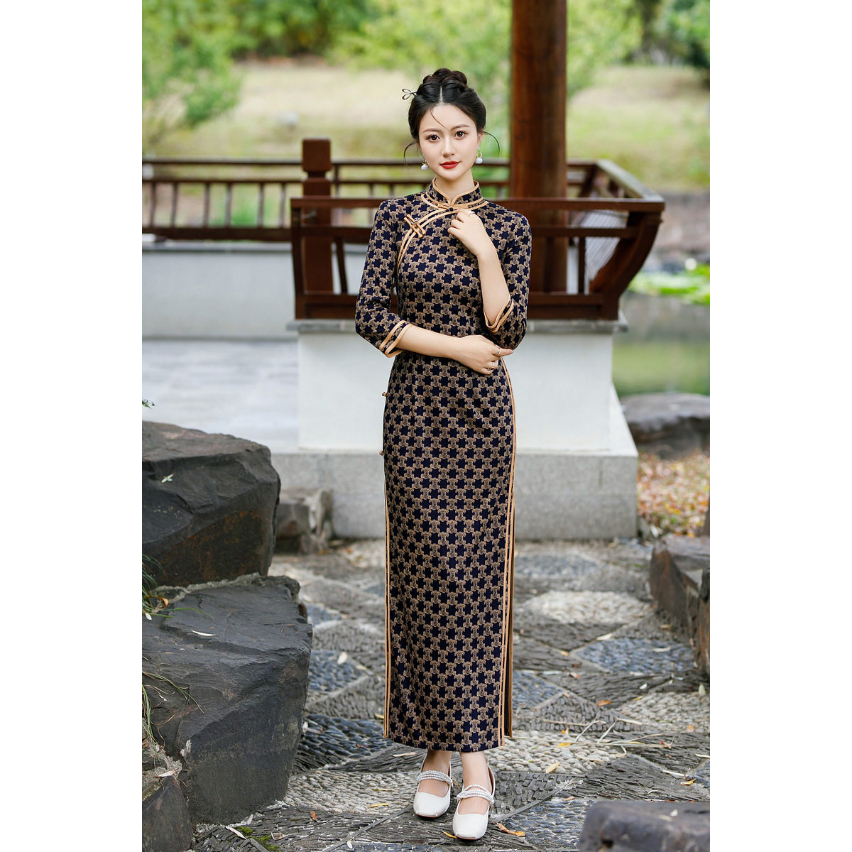 女旗袍秋冬装长袖保暖连衣裙中年妈妈年轻洋气日常礼服大码中国风