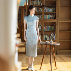 礼服提花淑女范气质后开叉旗袍2026年春新款短袖改良新中式年轻款