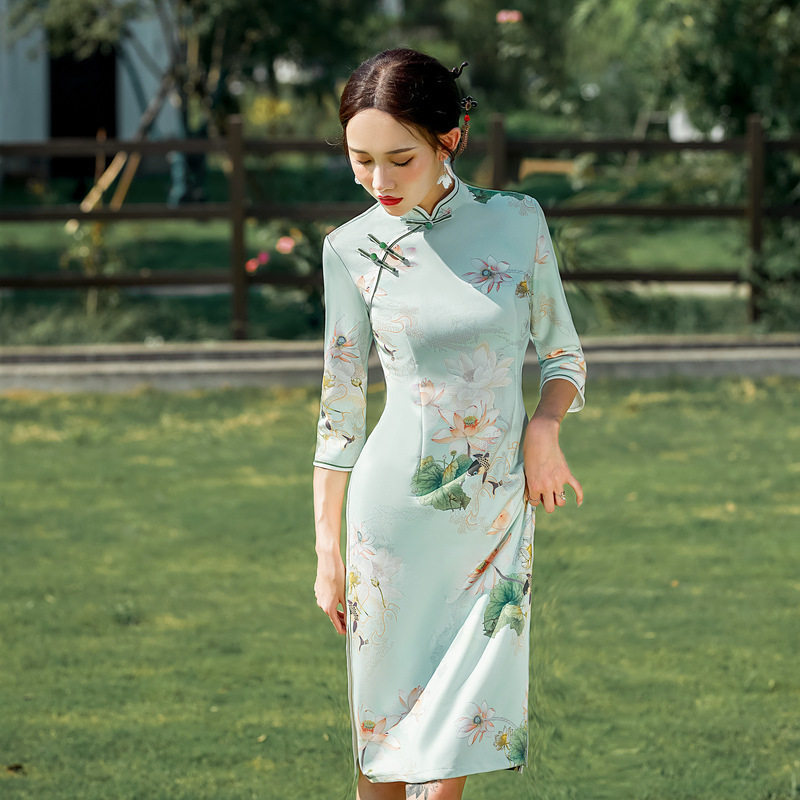 礼服女装年轻款七分袖2026新款旗袍立领改良版修身日常时尚连衣裙