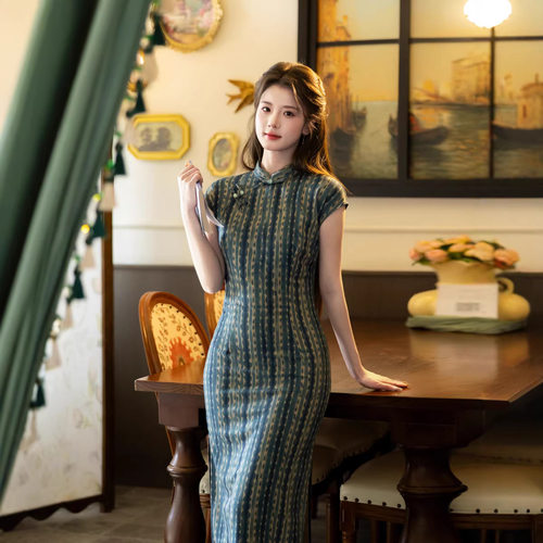墨绿金竖条纹改良旗袍民国风新中式短袖长裙复古温婉显瘦连衣裙女