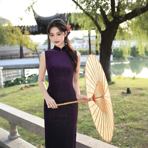 老上海传统丝绒旗袍女中国风感小众简约复古气质日常走秀演出礼服