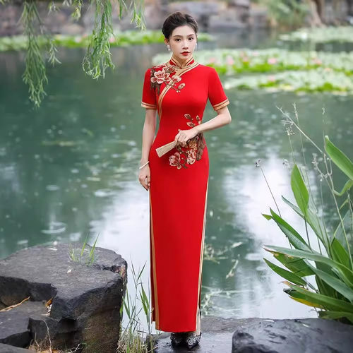 走秀旗袍2026新款长款复古气质优雅中年妈妈舞台演出服改良连衣裙